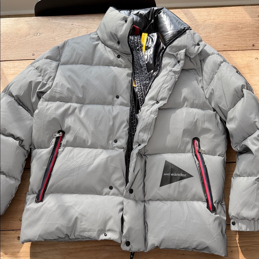 Moncl1952 wander inspired Silver reflective Puffer Jacket sZ 5 never worn